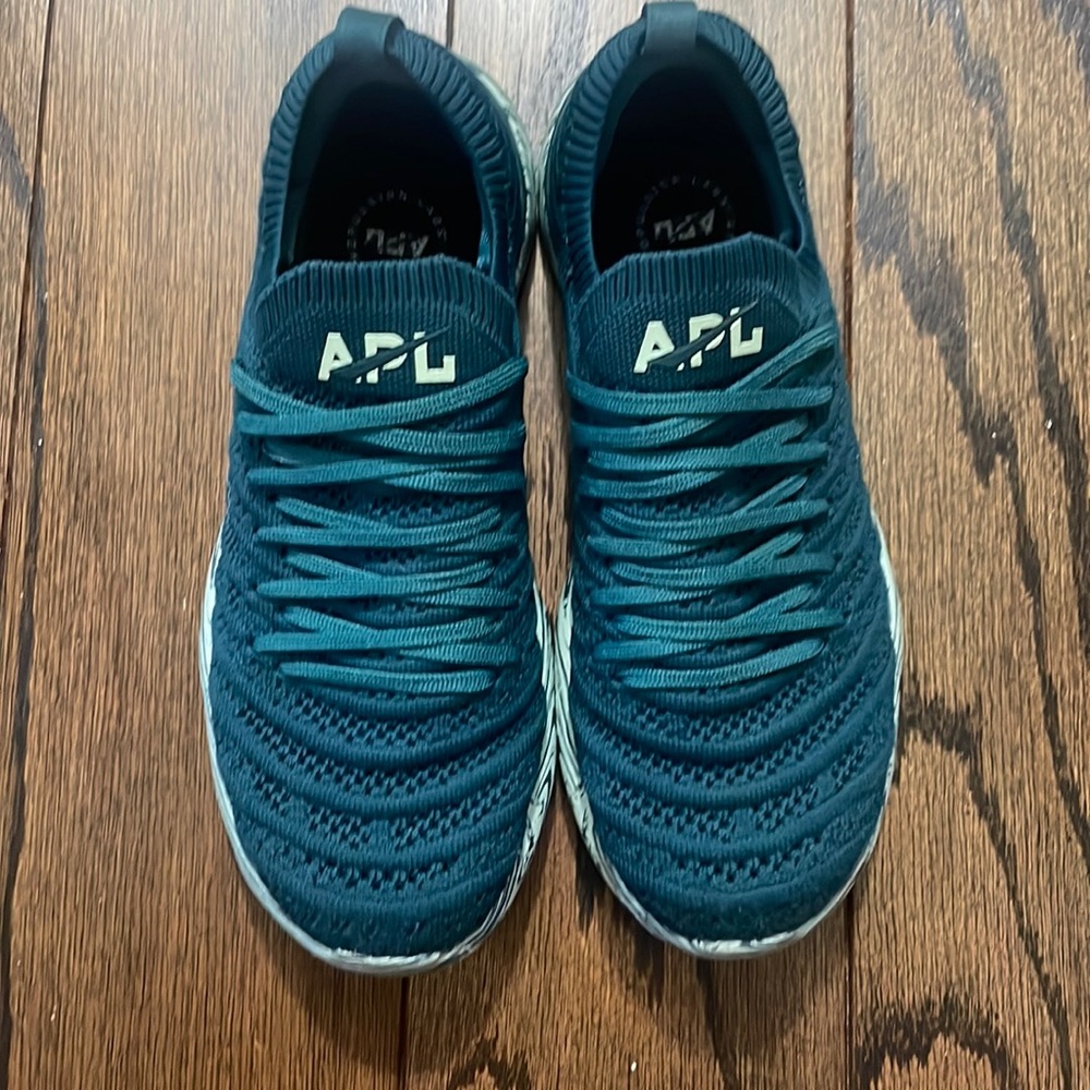 APL Sneakers